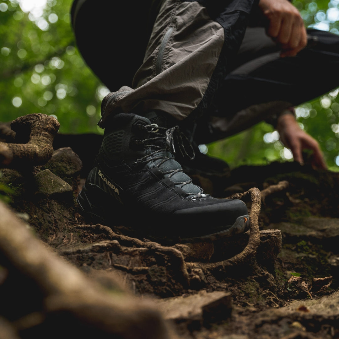 נעל שטח ונעלים לחיילים