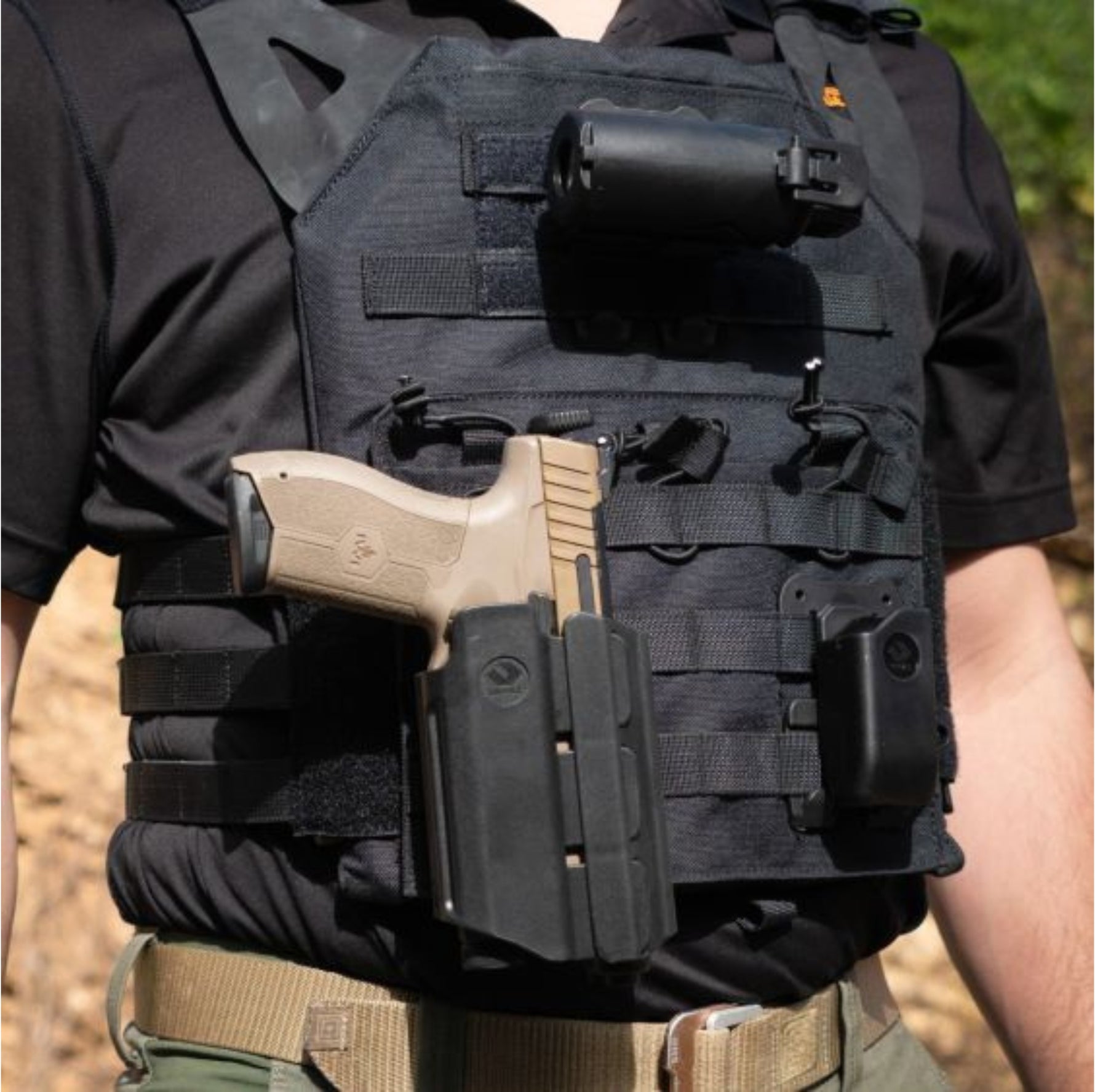 נרתיק טקטי לאקדח עם פנס Orpaz T40 Light Bearing – רמה II (Level II)